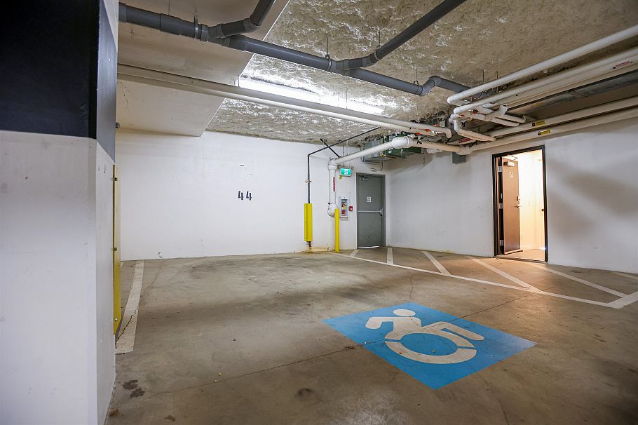 24 533 E 3rd Street North Vancouver, BC - 37