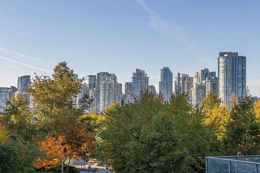 203 1788 Columbia Street Vancouver, BC - 6