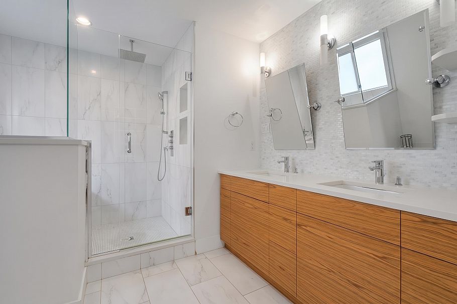 35 W 15th Avenue Vancouver, BC - 20