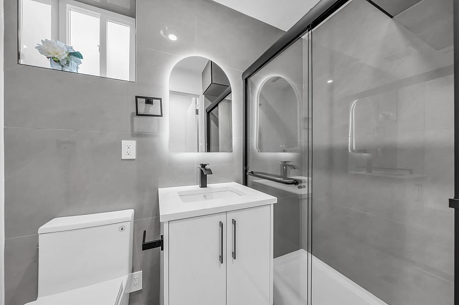 1 2554 Dundas Street Vancouver, BC - 30