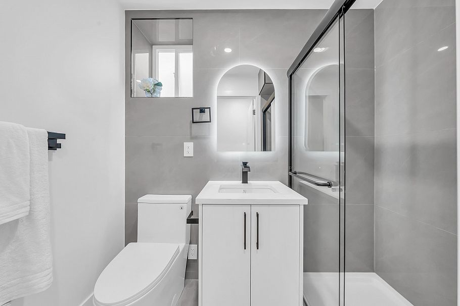 1 2554 Dundas Street Vancouver, BC - 29
