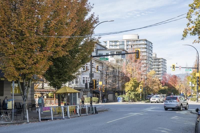 206 137 E 1st Street North Vancouver, BC - 27