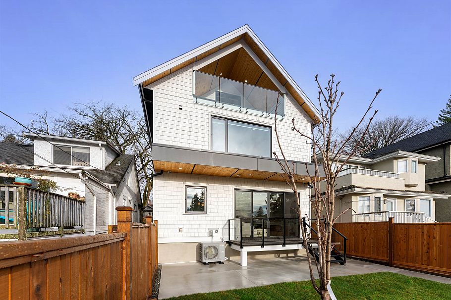 2 3218 W 38th Avenue Vancouver, BC - 3