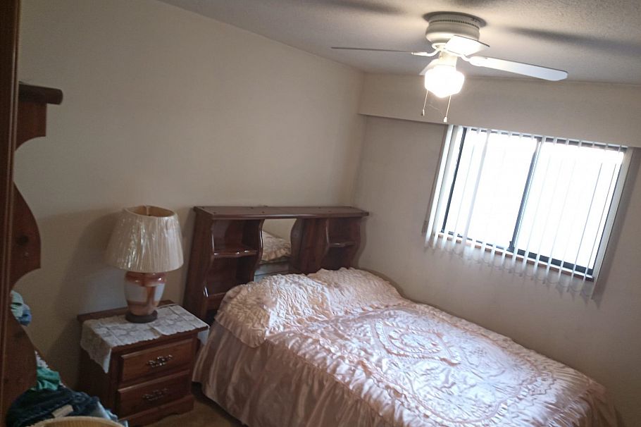 2086 E 49th Avenue Vancouver, BC - 12