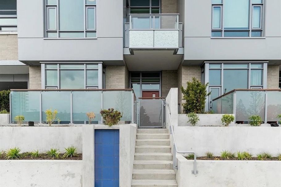 113 1500 Fern Street North Vancouver, BC - 2