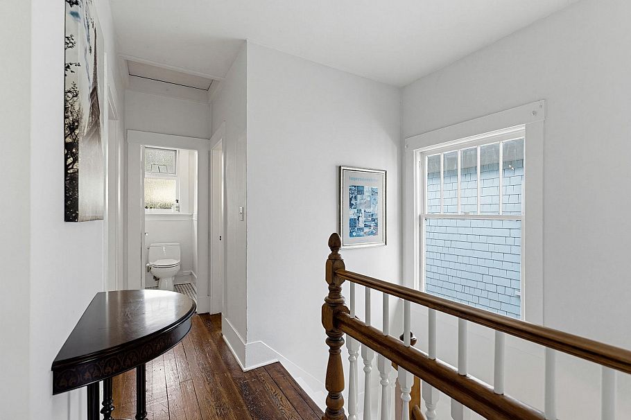 2115 Columbia Street Vancouver, BC - 21