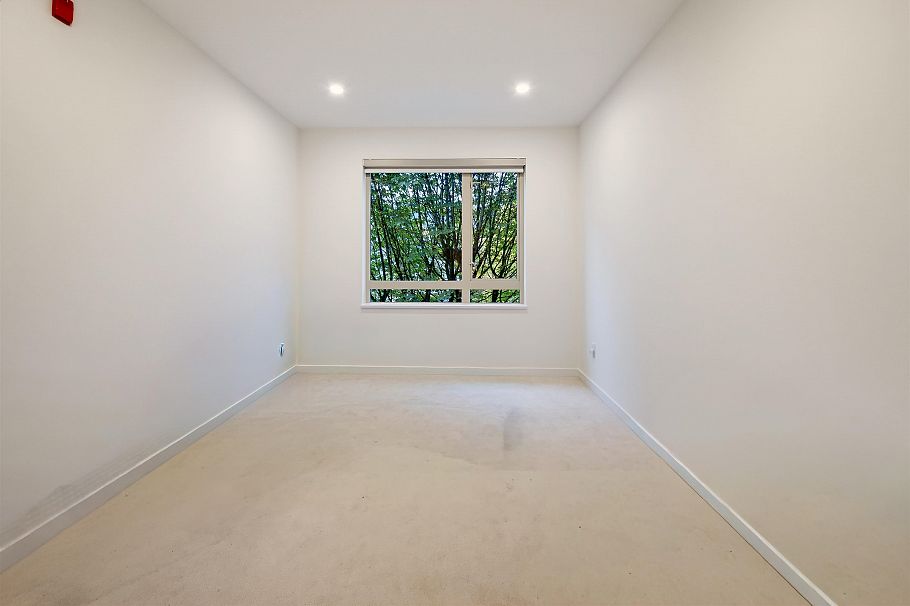 411 119 W 22nd Street North Vancouver, BC - 24