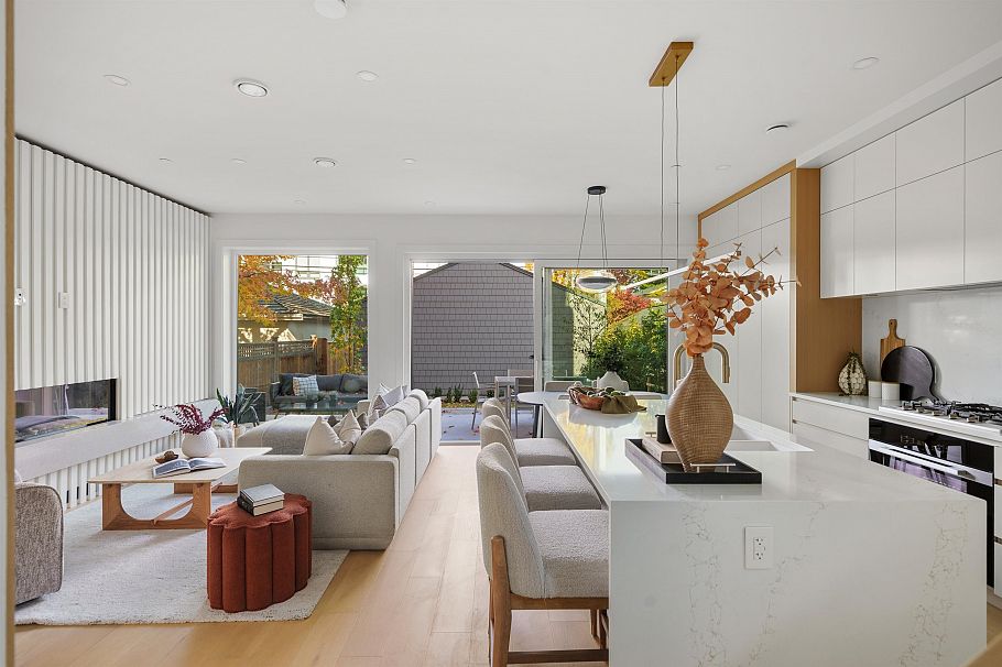 2 3657 W 11th Avenue Vancouver, BC - 8