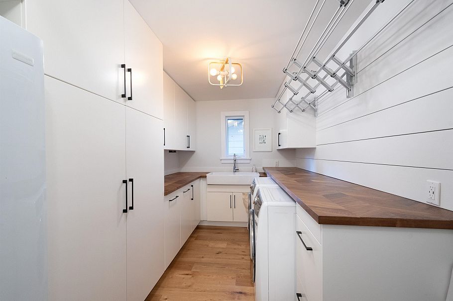4592 Cove Cliff Road North Vancouver, BC - 16