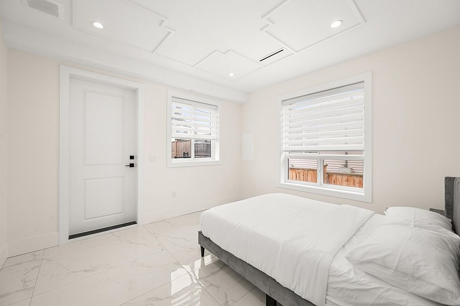 1371 E 63rd Avenue Vancouver, BC - 12