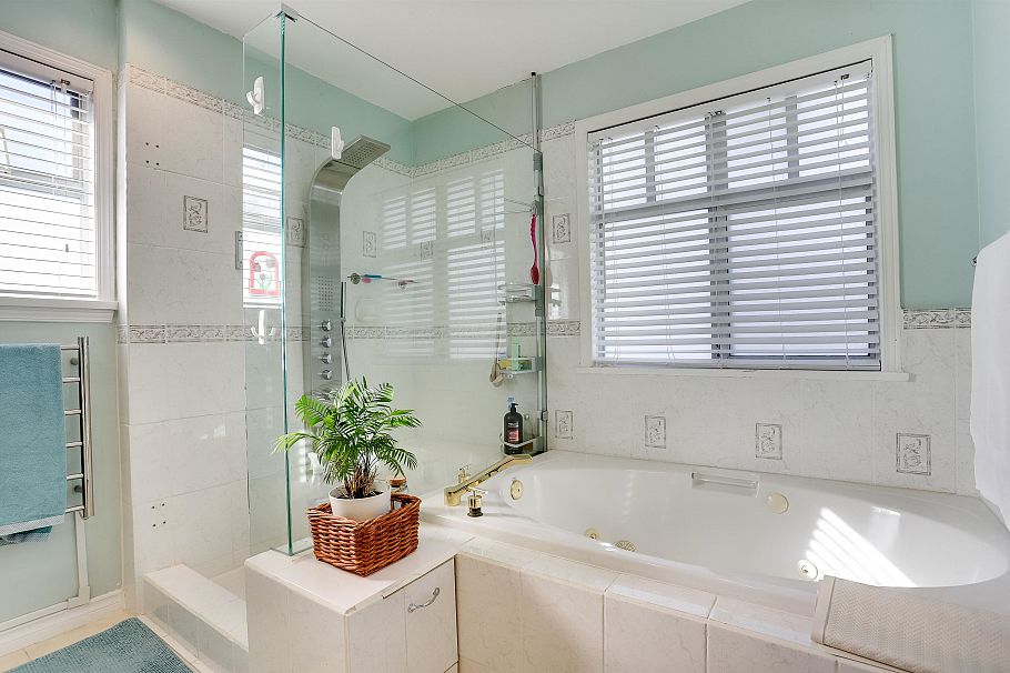 24 5650 Hampton Place Vancouver, BC - 23