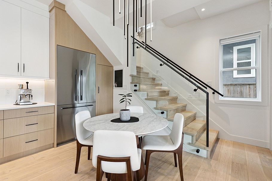 1 1621 E 11th Avenue Vancouver, BC - 16