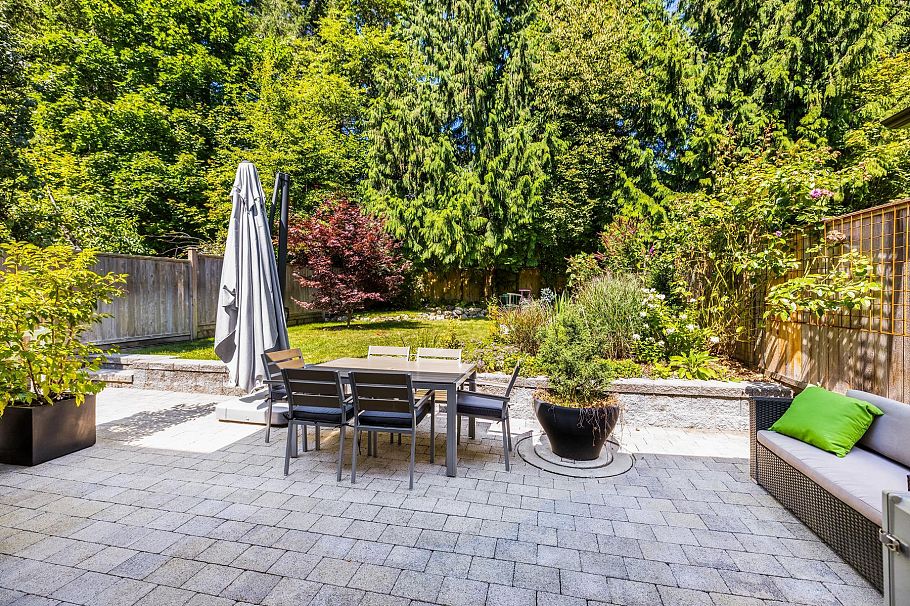 1750 Dempsey Road North Vancouver, BC - 35
