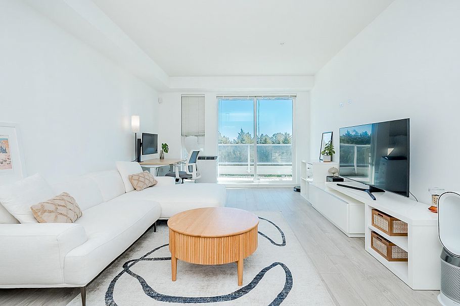 602 6677 Cambie Street Vancouver, BC - 1