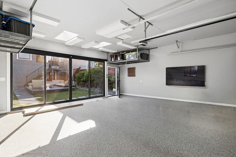 3137 W 24th Avenue Vancouver, BC - 33