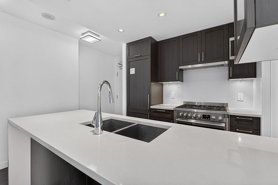 1702 5515 Boundary Road Vancouver, BC - 12
