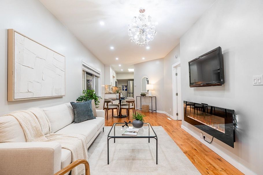 3754 Inverness Street Vancouver, BC - 6