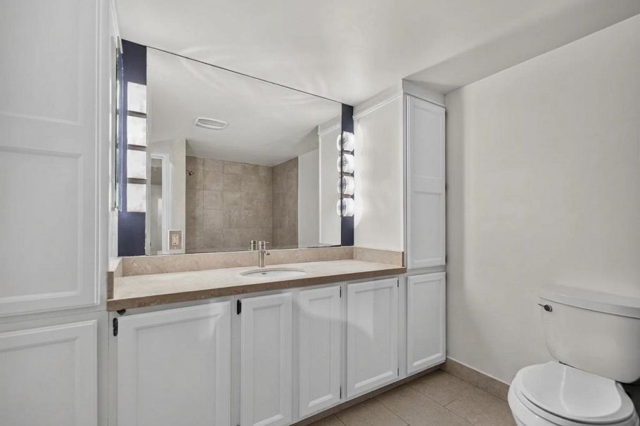 202 936 Bute Street Vancouver, BC - 20