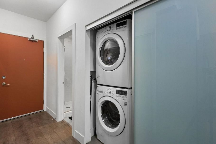 316 3602 Aldercrest Drive North Vancouver, BC - 13