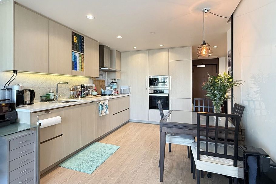 987 87 Nelson Street Vancouver, BC - 5