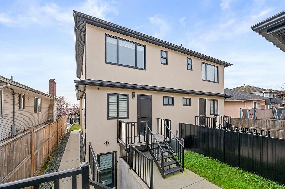 1371 E 63rd Avenue Vancouver, BC - 33