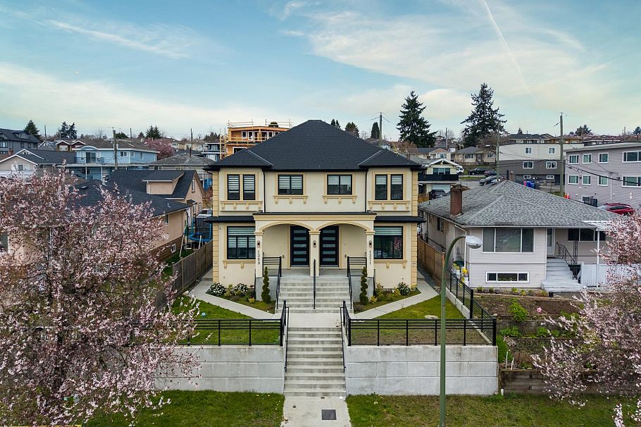 1369 E 63rd Avenue Vancouver, BC - 24