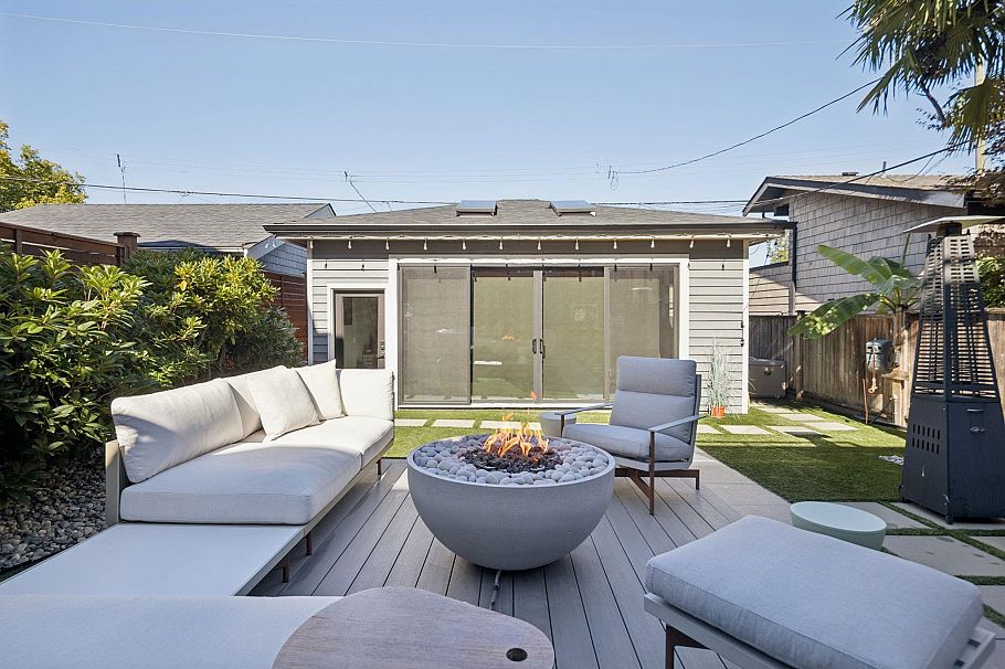 3137 W 24th Avenue Vancouver, BC - 35