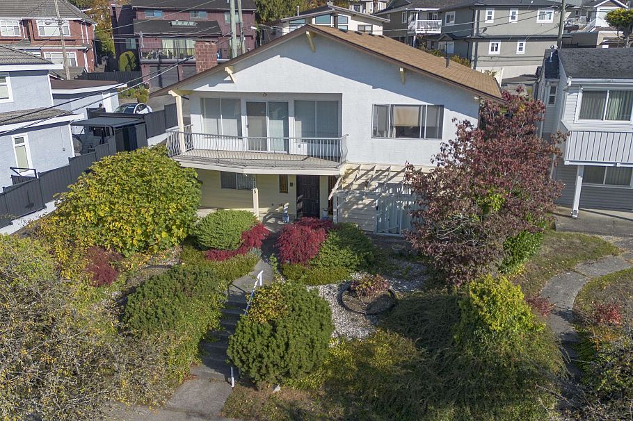 2155 Burquitlam Drive Vancouver, BC - 2