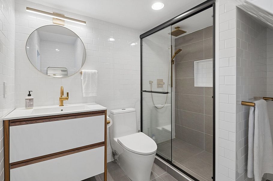 3137 W 24th Avenue Vancouver, BC - 19