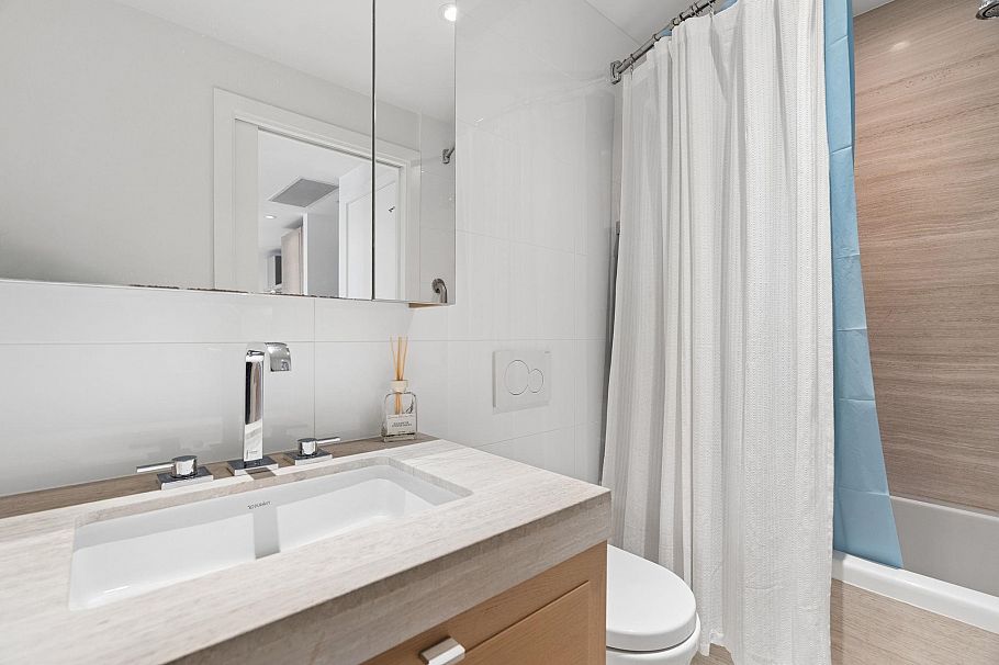 310 1515 Atlas Lane Vancouver, BC - 18