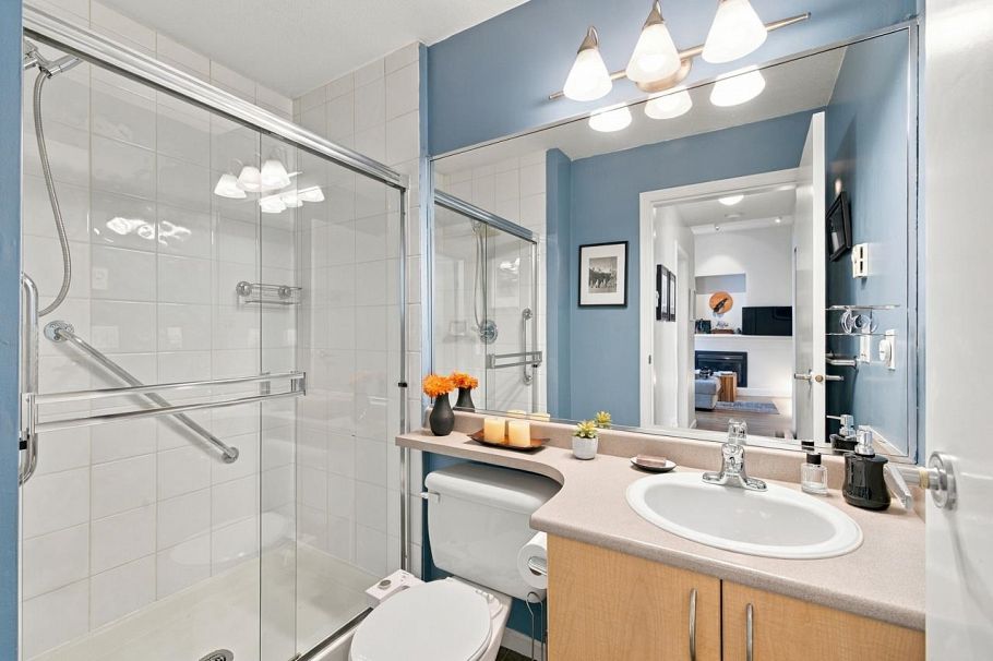 401 137 E 1st Street North Vancouver, BC - 19
