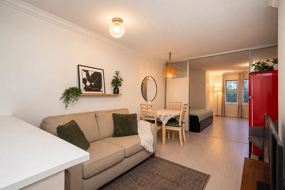 106 1510 Nelson Street Vancouver, BC - 2