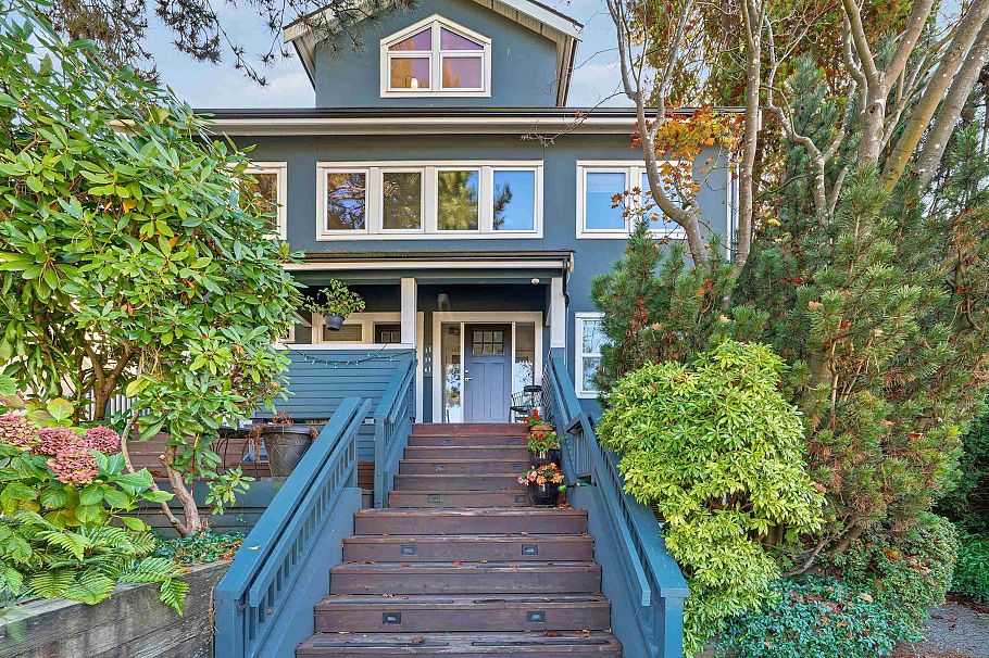 4 2682 W 8th Avenue Vancouver, BC - 1