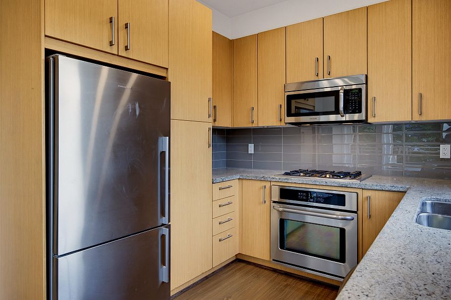 411 119 W 22nd Street North Vancouver, BC - 19