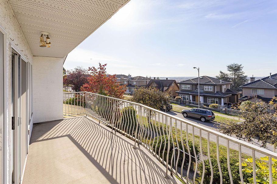 2155 Burquitlam Drive Vancouver, BC - 8