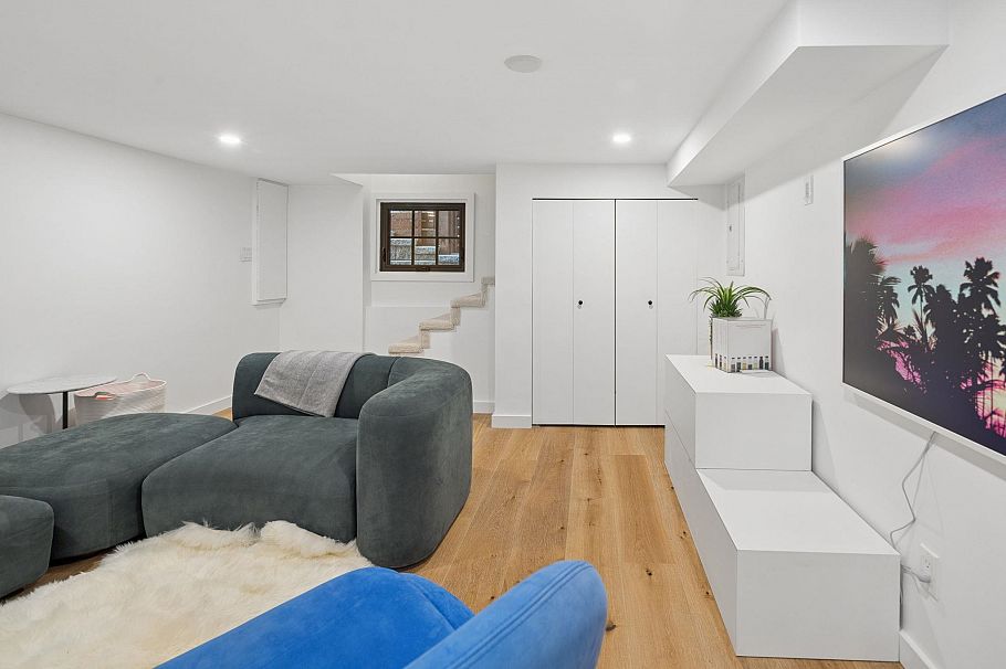 3137 W 24th Avenue Vancouver, BC - 26