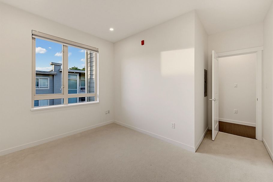 411 119 W 22nd Street North Vancouver, BC - 28