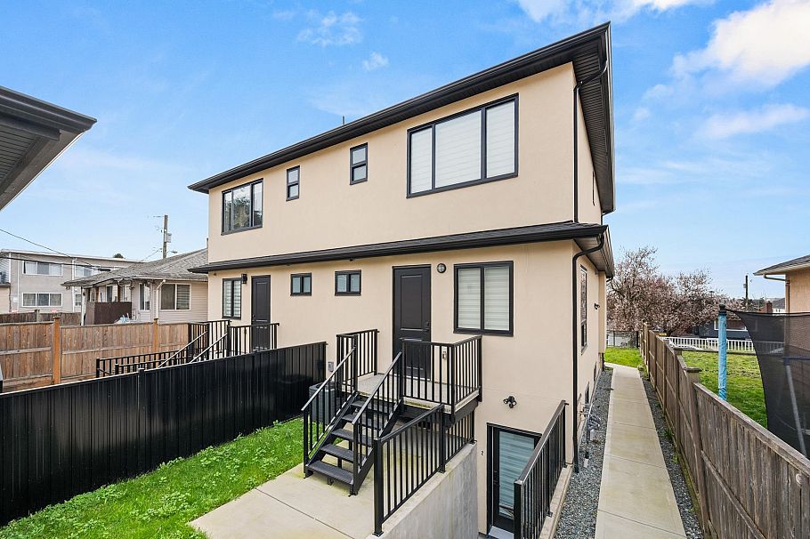 1369 E 63rd Avenue Vancouver, BC - 21