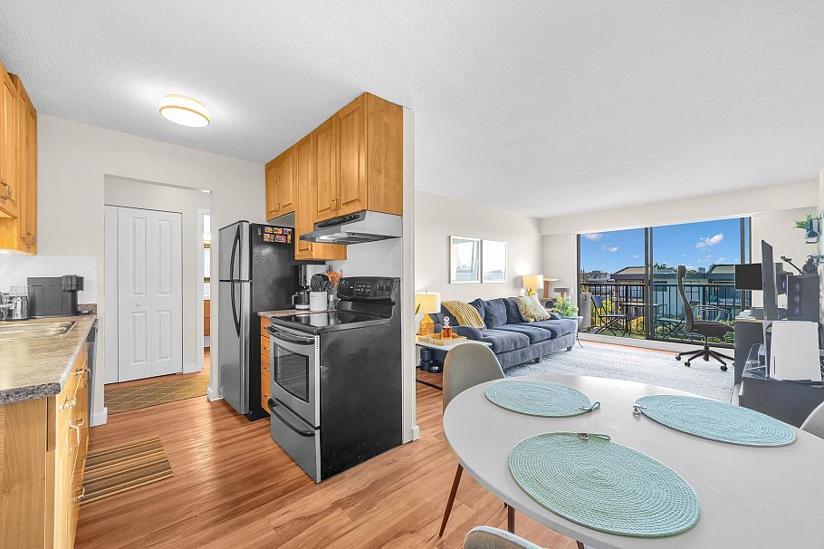 205 252 W 2nd Street North Vancouver, BC - 4