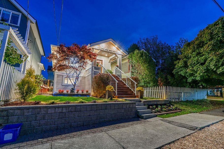 3754 Inverness Street Vancouver, BC - 1