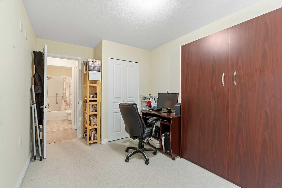 411 960 Lynn Valley Road North Vancouver, BC - 18