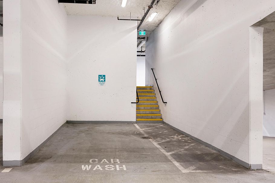 204 2235 E Broadway Street Vancouver, BC - 22