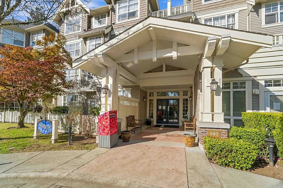 411 960 Lynn Valley Road North Vancouver, BC - 5