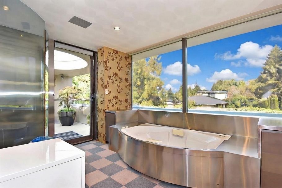 1919 W 57th Avenue Vancouver, BC - 19