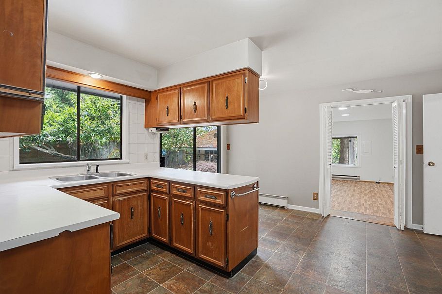 909 Seymour Boulevard North Vancouver, BC - 15