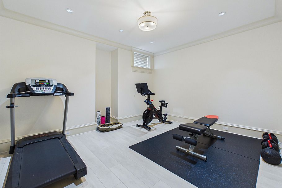 3357 W 35th Avenue Vancouver, BC - 27