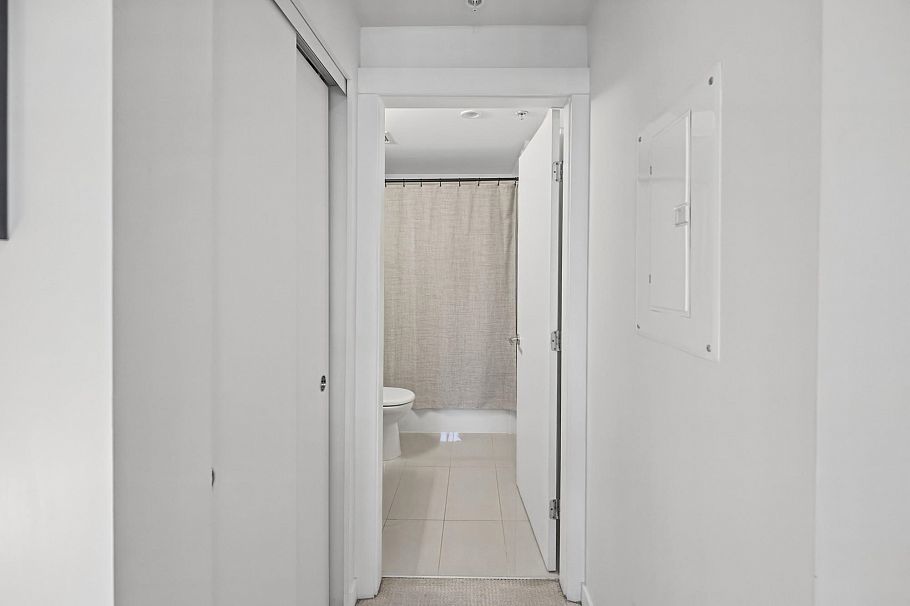 110 625 E 3rd Street North Vancouver, BC - 20
