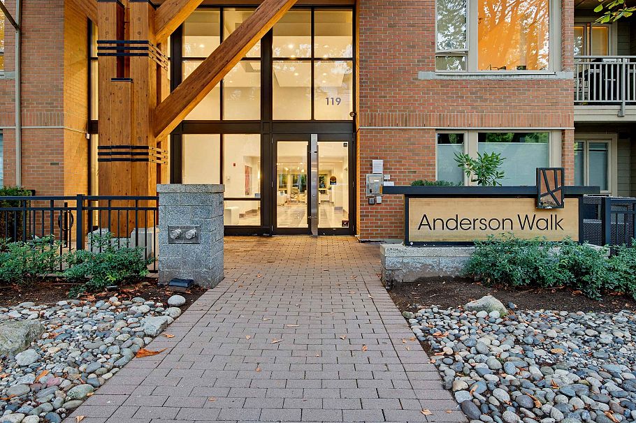 411 119 W 22nd Street North Vancouver, BC - 3