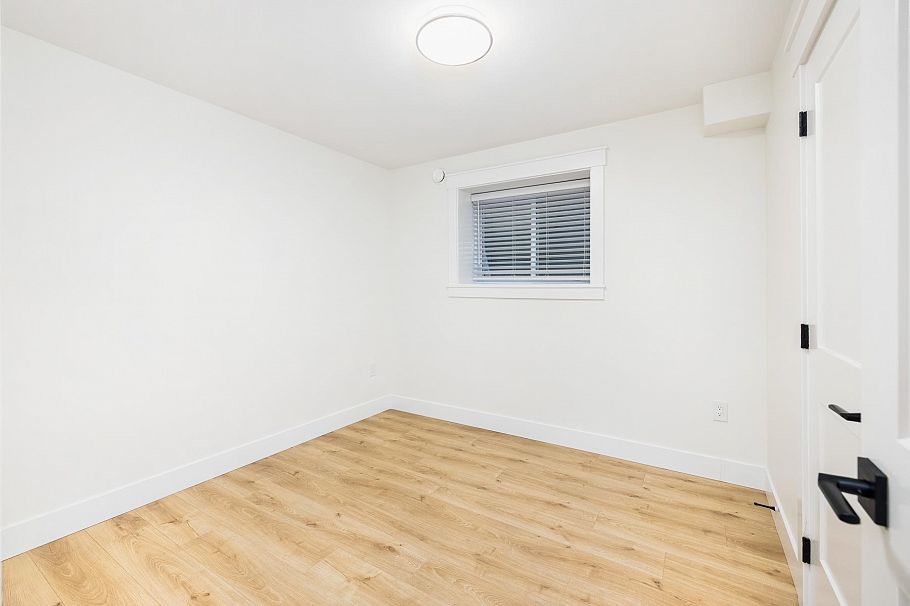 1750 Dempsey Road North Vancouver, BC - 31