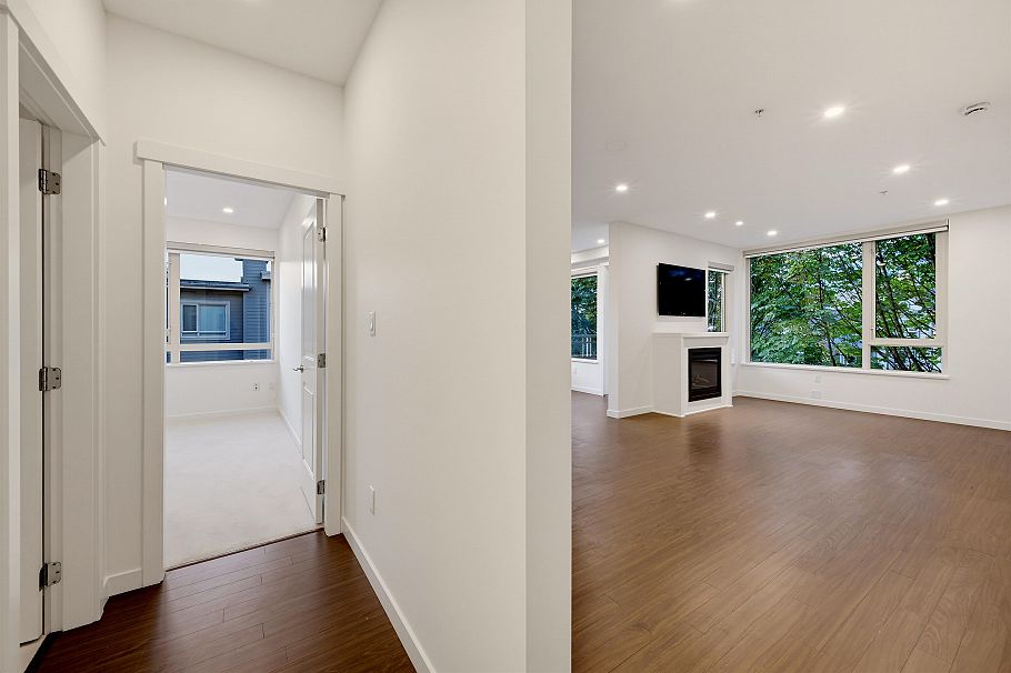 411 119 W 22nd Street North Vancouver, BC - 16